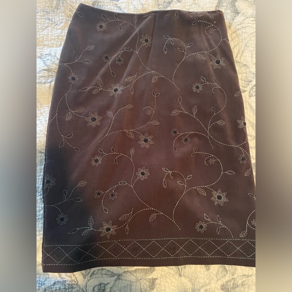 Vintage Ann Taylor brown embroidered skirt. Never worn and stunning!